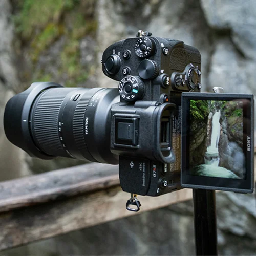 what is an all in one zoom lens tips tricks thumbnail