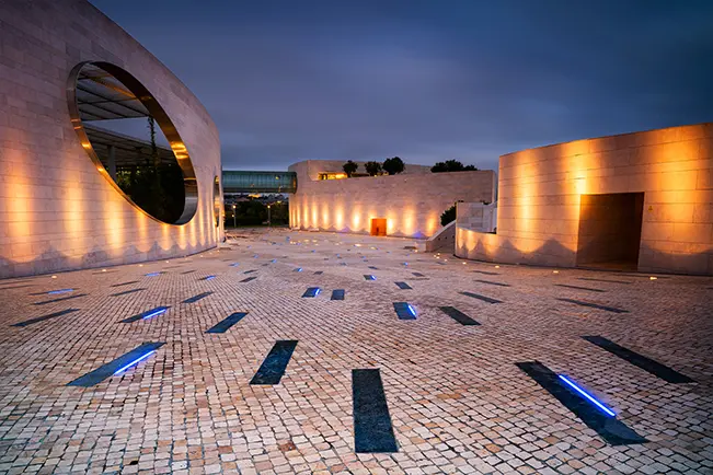Outdoor architectural plaza